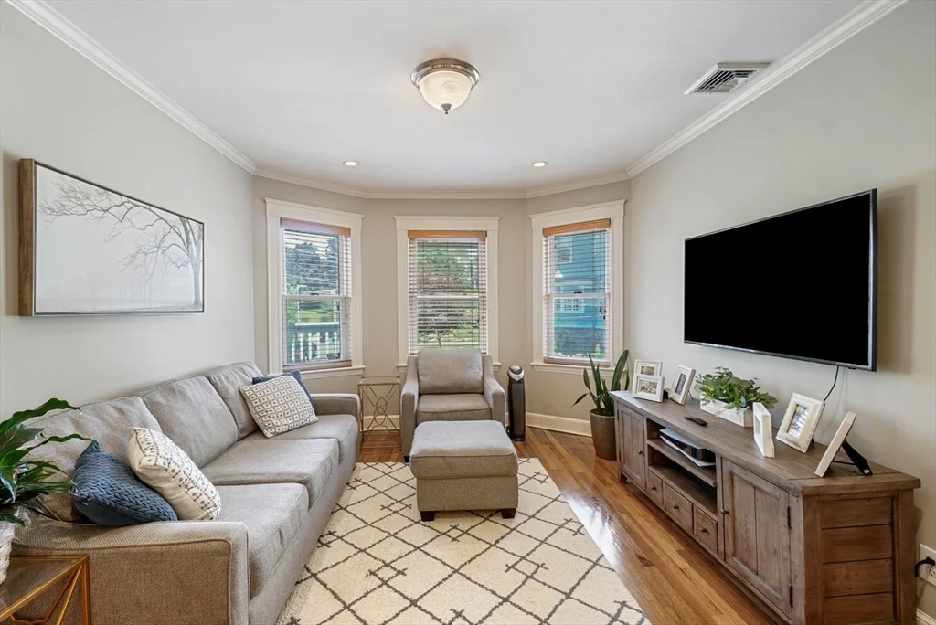 3 bed, 2 bath apartment for rent at 80 Westmoreland St Unit 2, Dorchester — photo 1 of 26