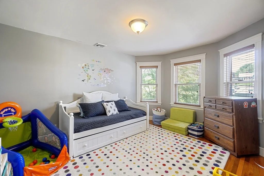 3 bed, 2 bath apartment for rent at 80 Westmoreland St Unit 2, Dorchester — photo 18 of 26
