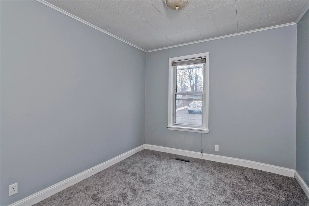 3 bed, 1 bath apartment for rent at 80 White St Unit 1, Westfield — photo 15 of 20
