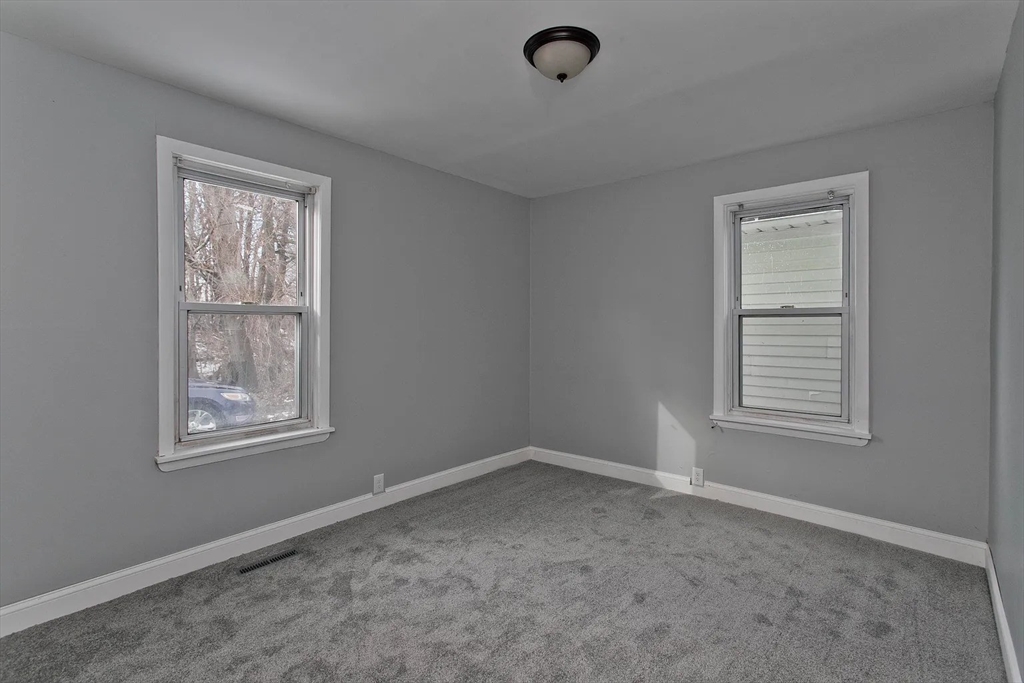 3 bed, 1 bath apartment for rent at 80 White St Unit 1, Westfield — photo 12 of 20