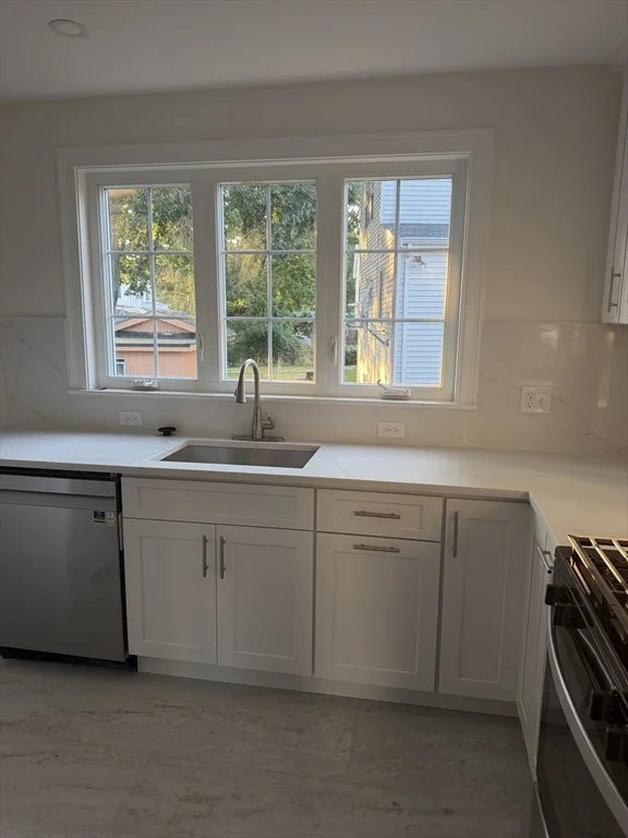 2 bed, 1 bath apartment for rent at 80 Willet St Unit 1, Quincy — photo 6 of 10