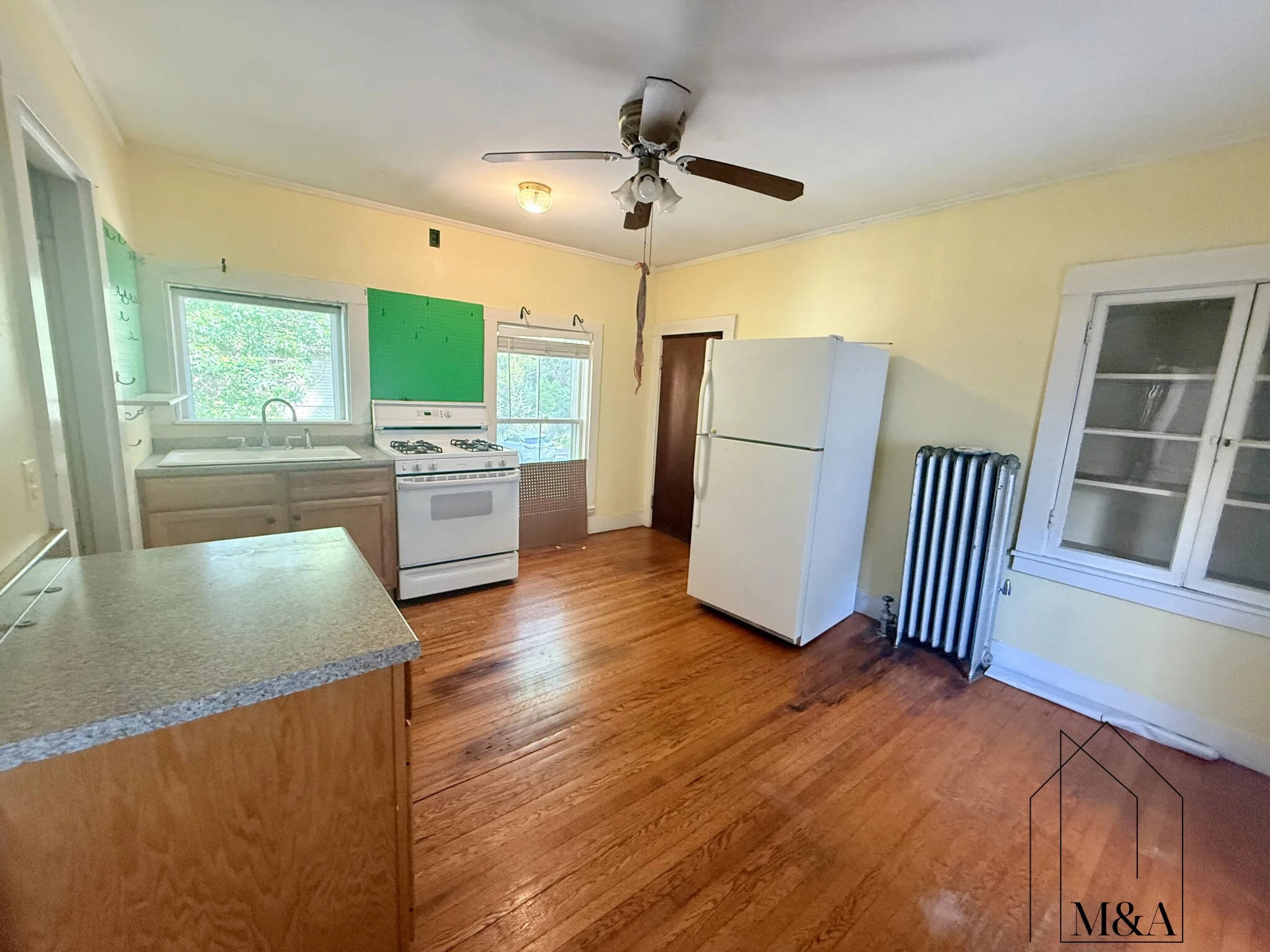3.5 bed, 1 bath apartment for rent at 80 Winchester St Unit 2, Brookline — photo 3 of 9