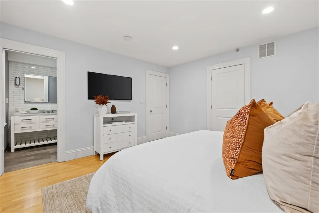 2 bed, 2.5 bath apartment for rent at 80 Worcester St Unit A, South End — photo 26 of 34