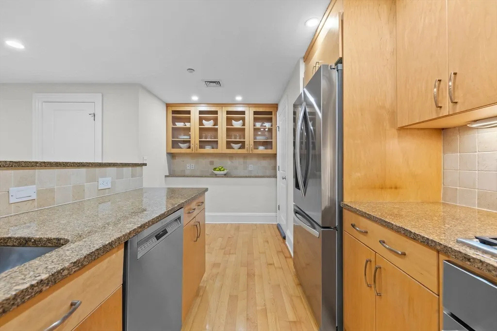 2 bed, 2.5 bath apartment for rent at 80 Worcester St Unit A, South End — photo 17 of 34