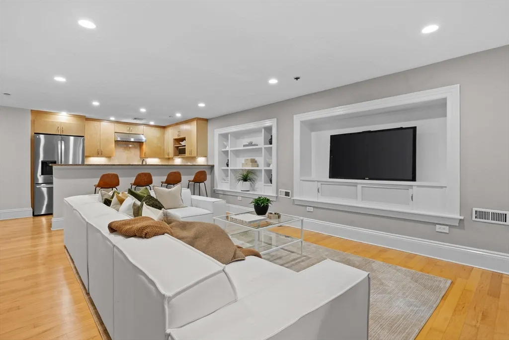2 bed, 2.5 bath apartment for rent at 80 Worcester St Unit A, South End — photo 12 of 34