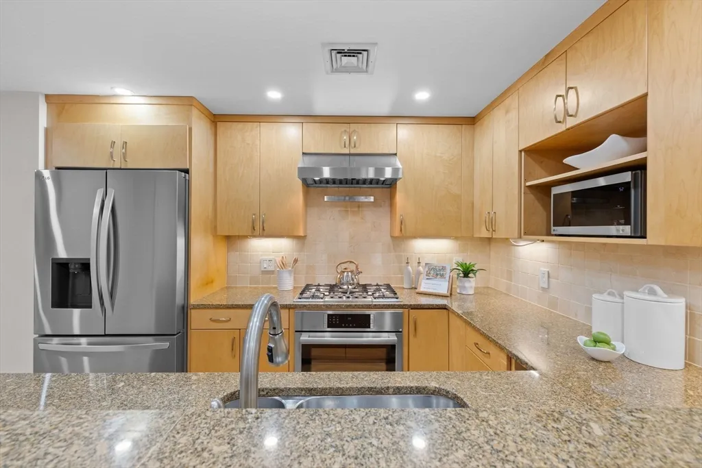 2 bed, 2.5 bath apartment for rent at 80 Worcester St Unit A, South End — photo 15 of 34