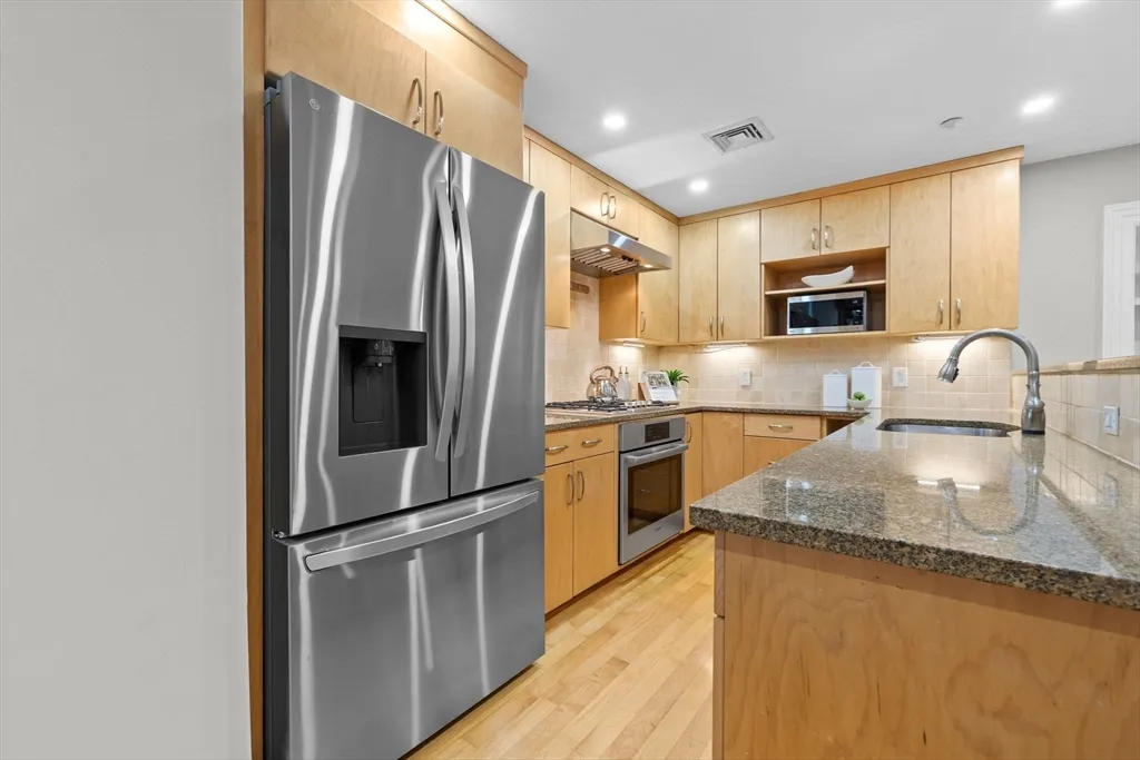 2 bed, 2.5 bath apartment for rent at 80 Worcester St Unit A, South End — photo 16 of 34