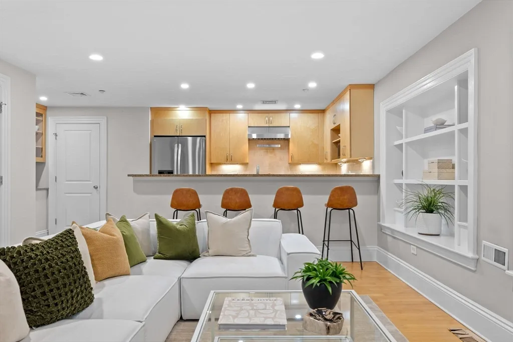 2 bed, 2.5 bath apartment for rent at 80 Worcester St Unit A, South End — photo 20 of 34