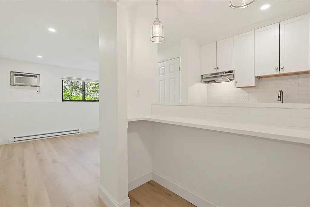 1 bed, 1 bath apartment for rent at 800 County Unit 3, Taunton — photo 1 of 18