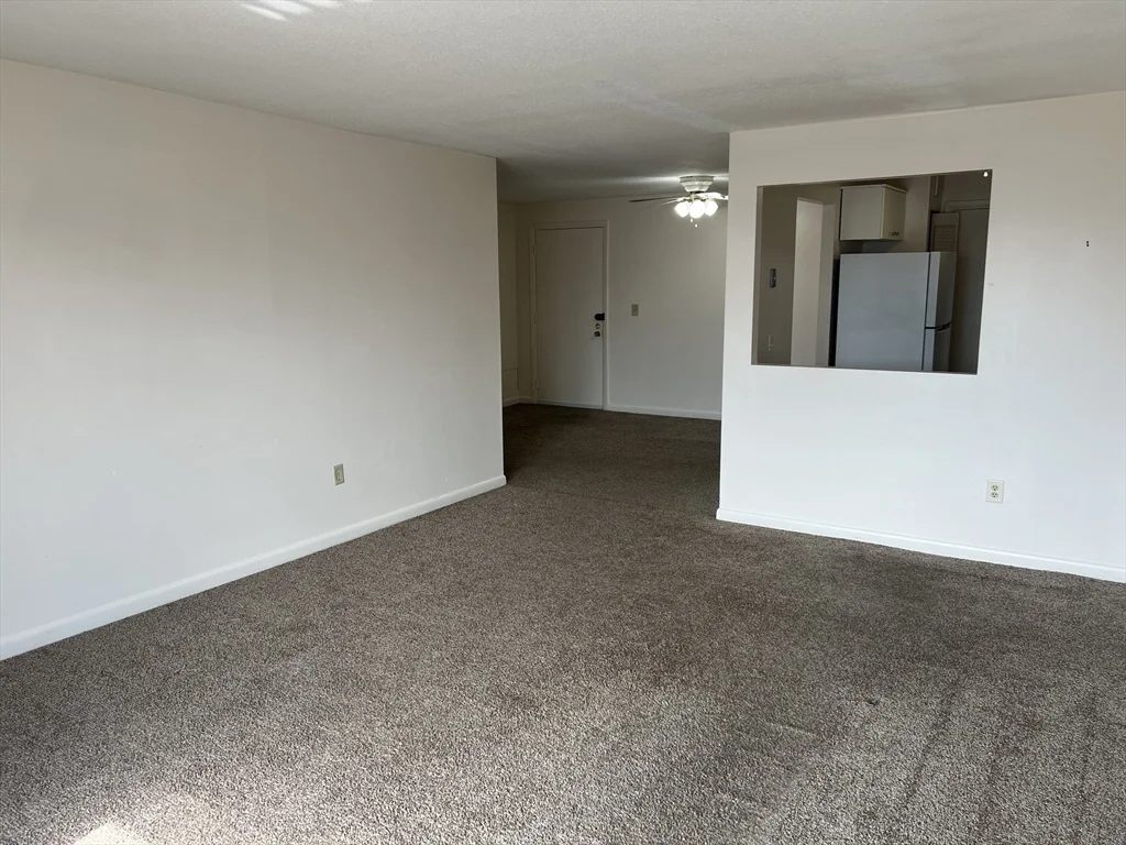 2 bed, 1 bath apartment for rent at 800 Governors Dr Unit 36, Winthrop — photo 3 of 12
