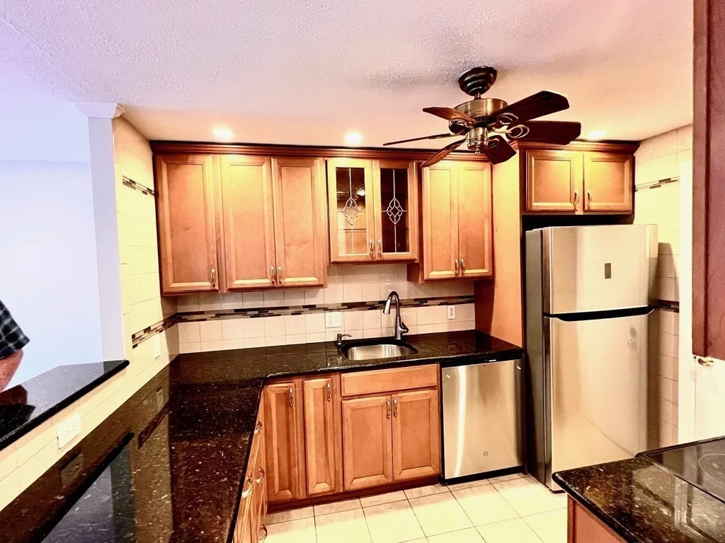 2 bed, 1 bath apartment for rent at 800 Governors Dr Unit 25, Winthrop — photo 7 of 15