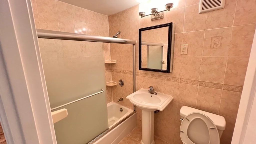 2 bed, 1 bath apartment for rent at 800 Governors Dr Unit 25, Winthrop — photo 13 of 15