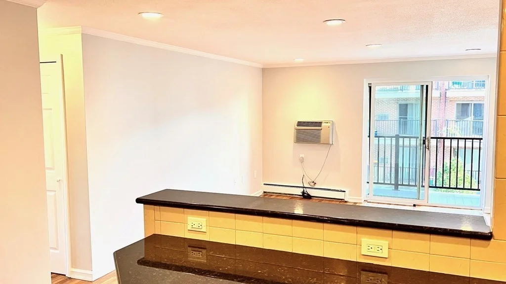 2 bed, 1 bath apartment for rent at 800 Governors Dr Unit 25, Winthrop — photo 10 of 15