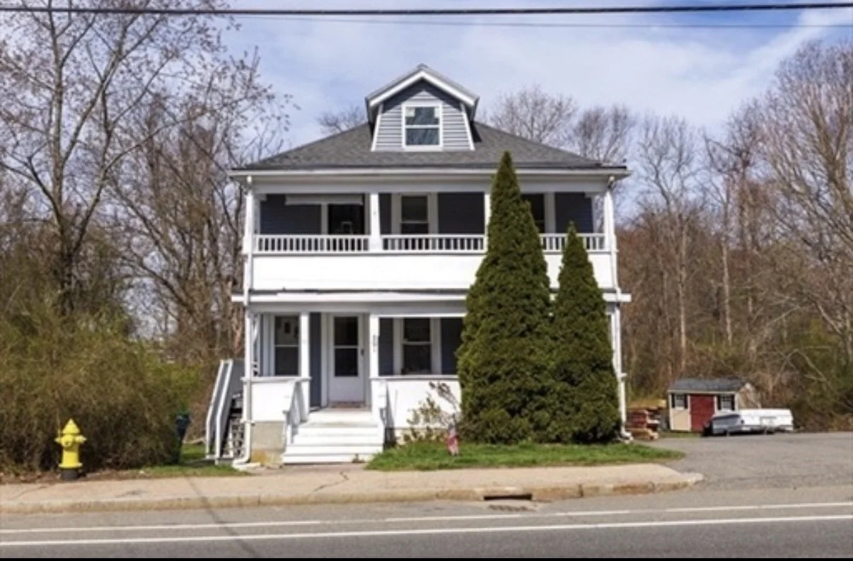 2 bed, 1 bath apartment for rent at 801 Granite St Unit 3, Braintree