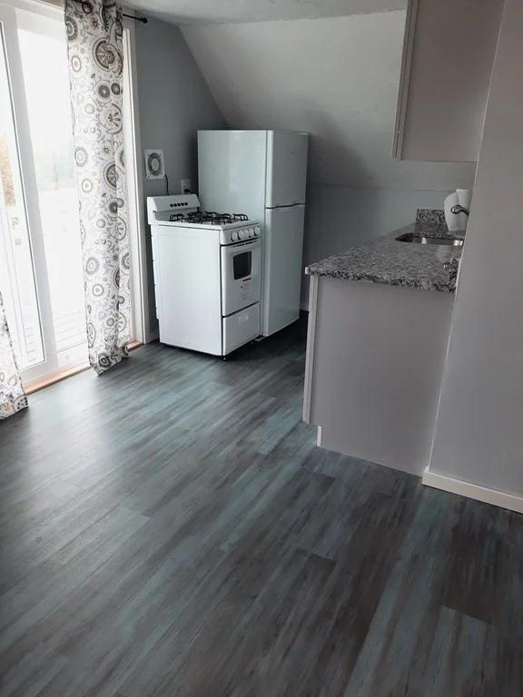 Studio bed, 1 bath apartment for rent at 801 Ocean St Unit 2, Marshfield — photo 2 of 7