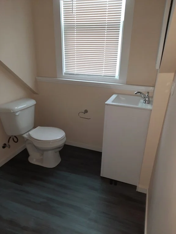 Studio bed, 1 bath apartment for rent at 801 Ocean St Unit 2, Marshfield — photo 4 of 7