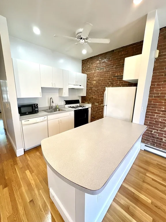 2 bed, 1 bath apartment for rent at 802 Tremont St Unit 2, Roxbury — photo 4 of 11