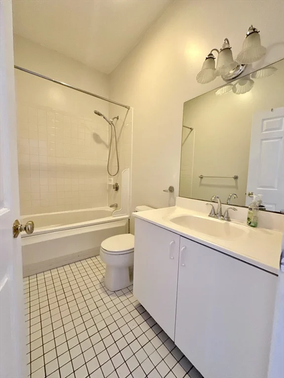 2 bed, 1 bath apartment for rent at 802 Tremont St Unit 2, Roxbury — photo 8 of 11