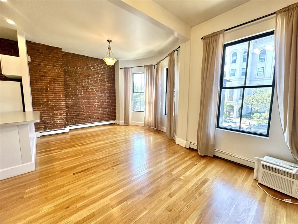 2 bed, 1 bath apartment for rent at 802 Tremont St Unit 2, Roxbury — photo 2 of 11
