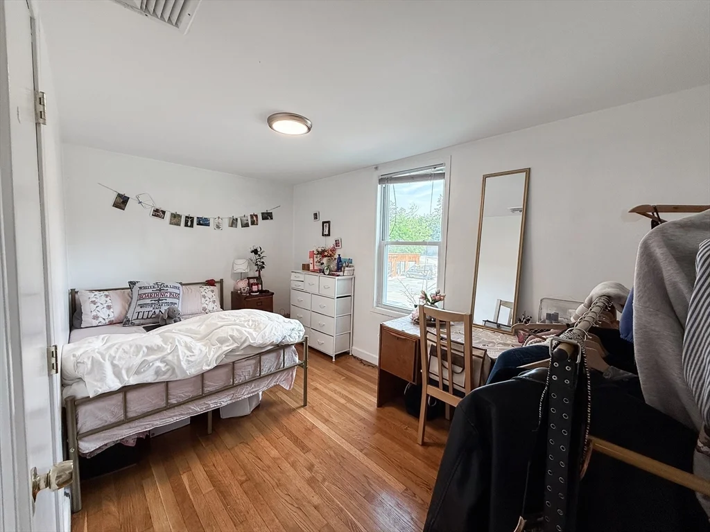 3 bed, 2 bath apartment for rent at 803 Boylston St Unit B, Brookline Hills — photo 3 of 9