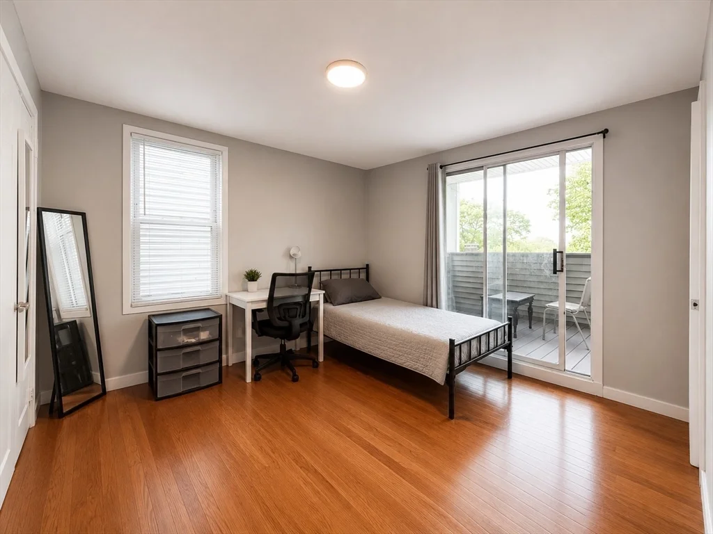 3 bed, 2 bath apartment for rent at 803 Boylston St Unit B, Brookline Hills — photo 5 of 9
