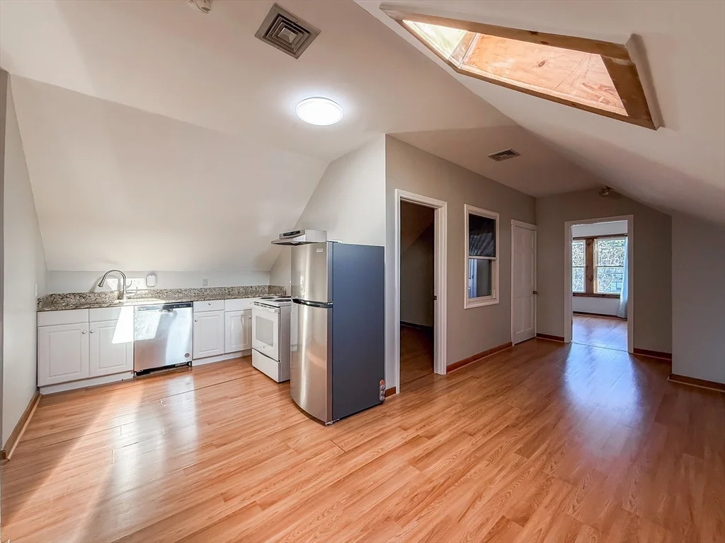 1 bed, 1 bath apartment for rent at 803 Boylston St Unit D, Chestnut Hill — photo 1 of 12
