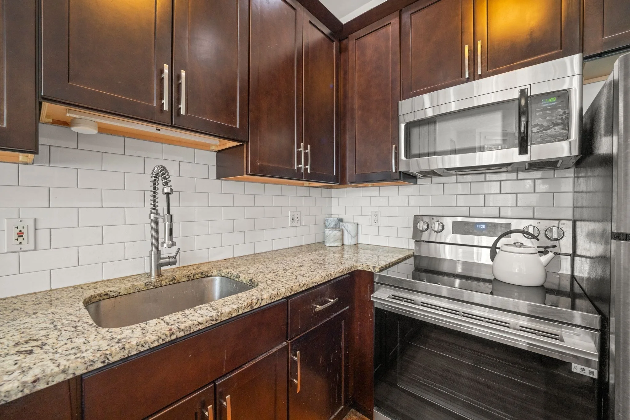1 bed, 1 bath apartment for rent at 805 E 4th St Unit 1, South Boston — photo 3 of 14