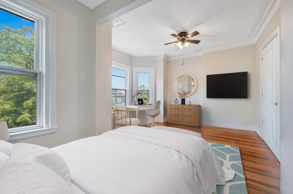 1 bed, 1 bath apartment for rent at 805 E 4th St Unit 2, South Boston — photo 2 of 17