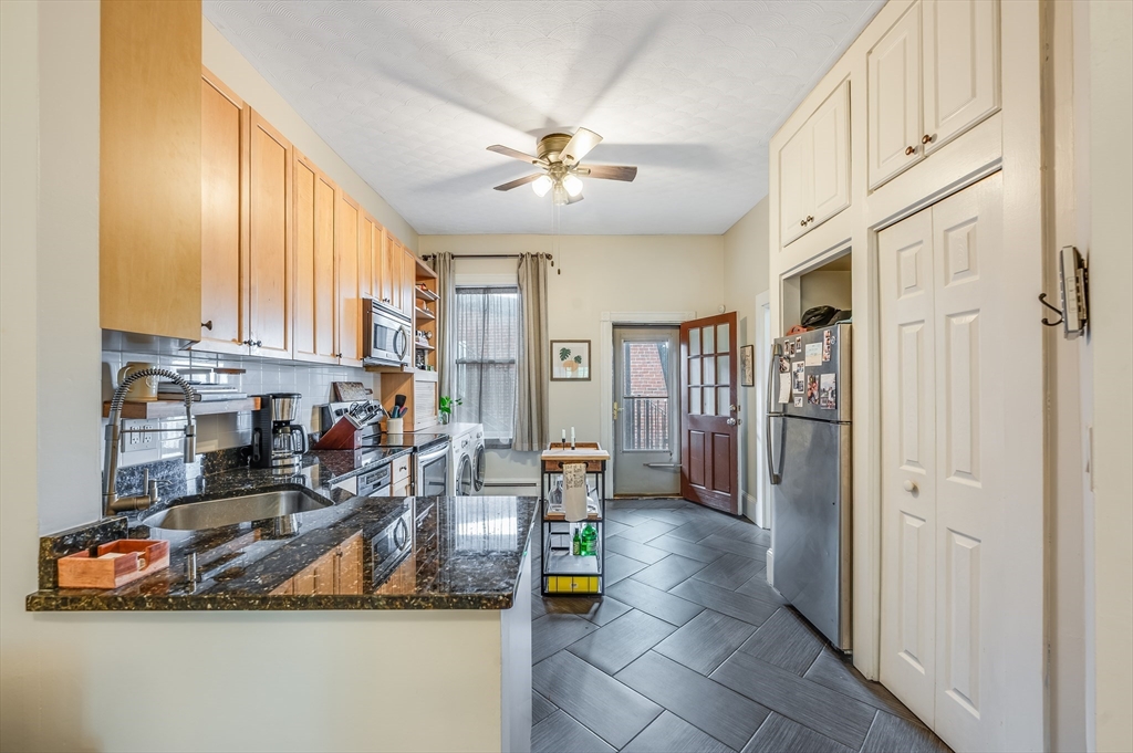 1 bed, 1 bath apartment for rent at 805 E 4th St Unit 2, South Boston — photo 8 of 17