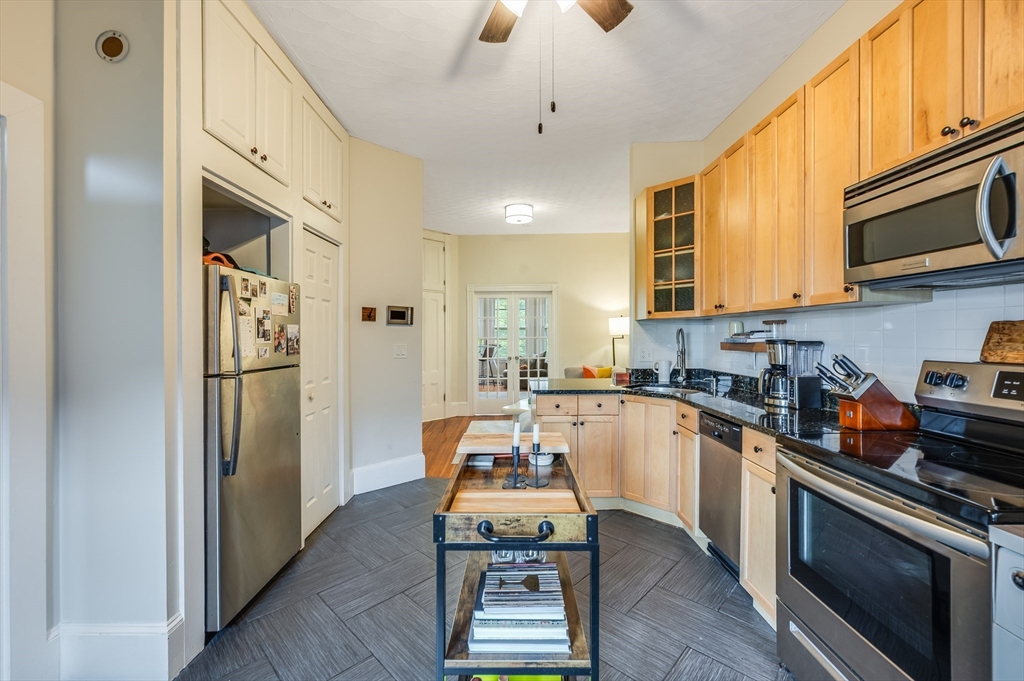 1 bed, 1 bath apartment for rent at 805 E 4th St Unit 2, South Boston — photo 9 of 17
