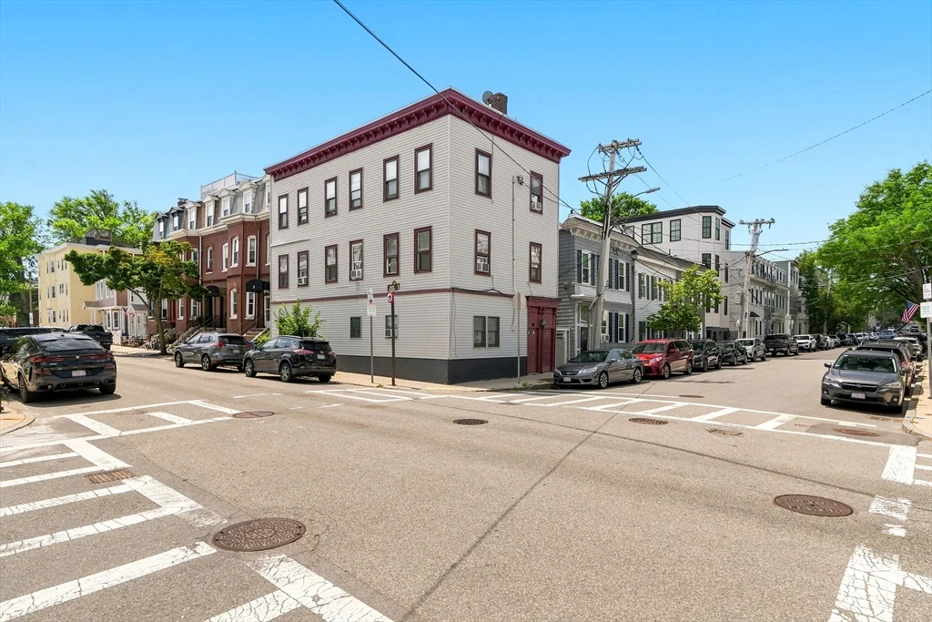 2 bed, 1 bath apartment for rent at 807 E 3rd St Unit 1, South Boston — photo 11 of 11