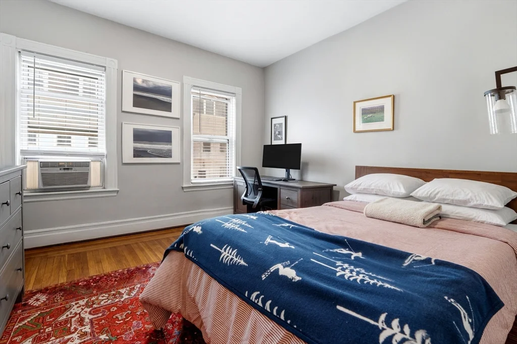 3 bed, 1 bath apartment for rent at 807 E 3rd St Unit 2, South Boston — photo 9 of 13