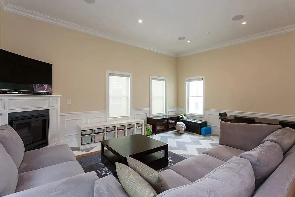 2 bed, 2 bath apartment for rent at 808 East 5th St Unit 3, South Boston — photo 4 of 12