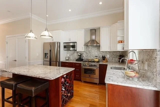 2 bed, 2 bath apartment for rent at 808 East 5th St Unit 3, South Boston — photo 1 of 12