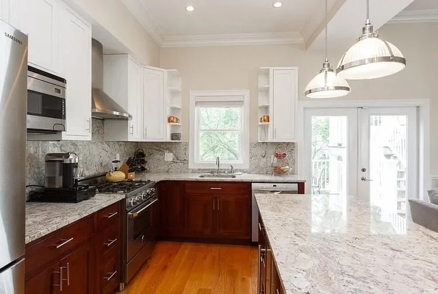 2 bed, 2 bath apartment for rent at 808 East 5th St Unit 3, South Boston — photo 2 of 12
