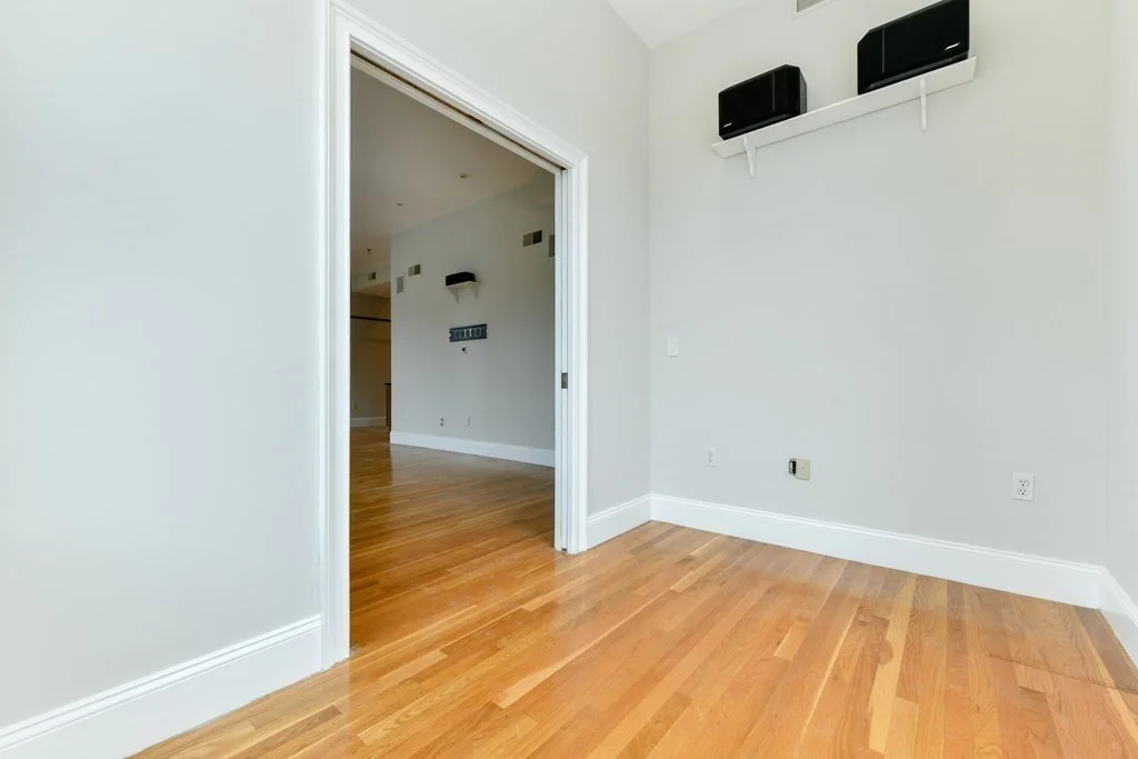 2 bed, 2 bath apartment for rent at 809 E 4th St Unit 1, South Boston — photo 13 of 22
