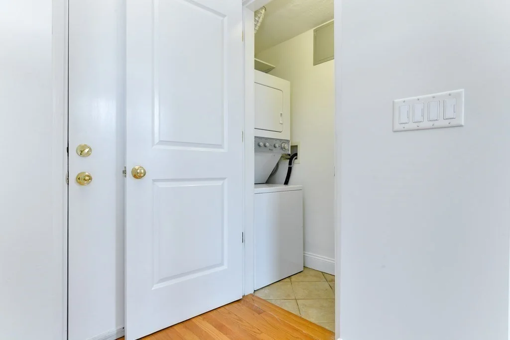 2 bed, 2 bath apartment for rent at 809 E 4th St Unit 1, South Boston — photo 17 of 22