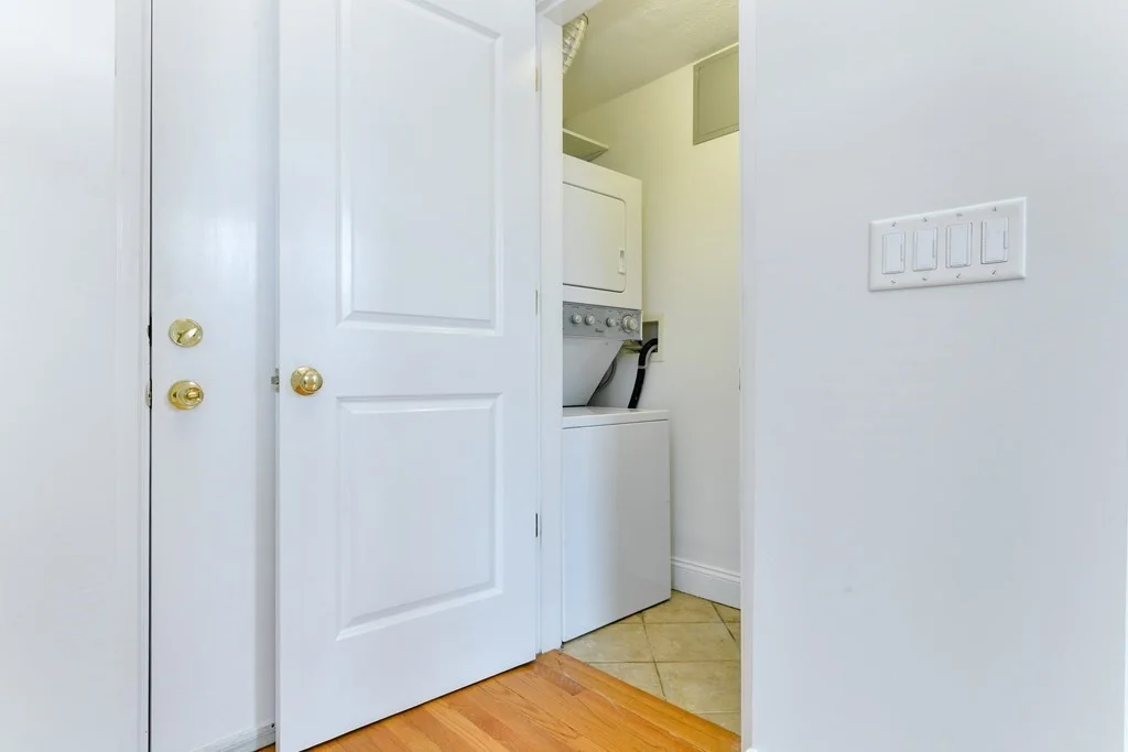 2 bed, 2 bath apartment for rent at 809 E 4th St Unit 1, South Boston — photo 20 of 22