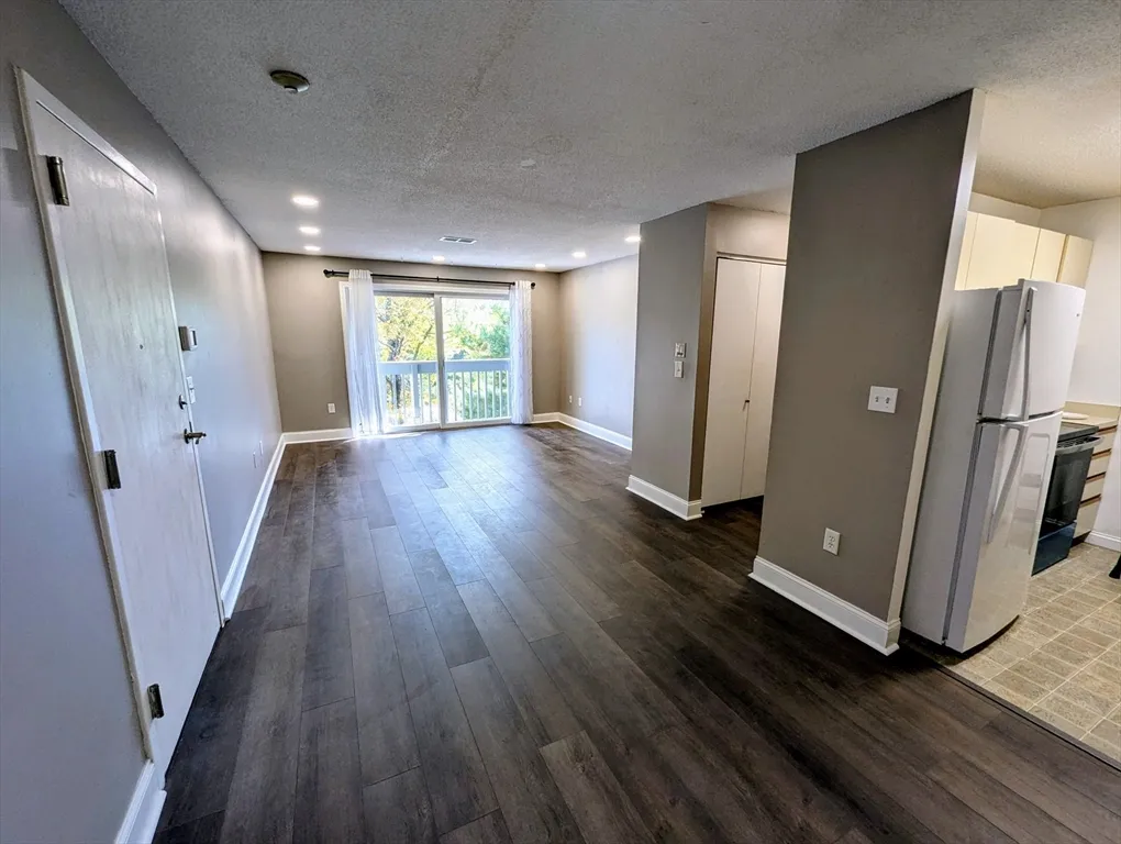 2 bed, 1 bath apartment for rent at 809 Franklin Crossing Rd Unit 809, Franklin — photo 2 of 19