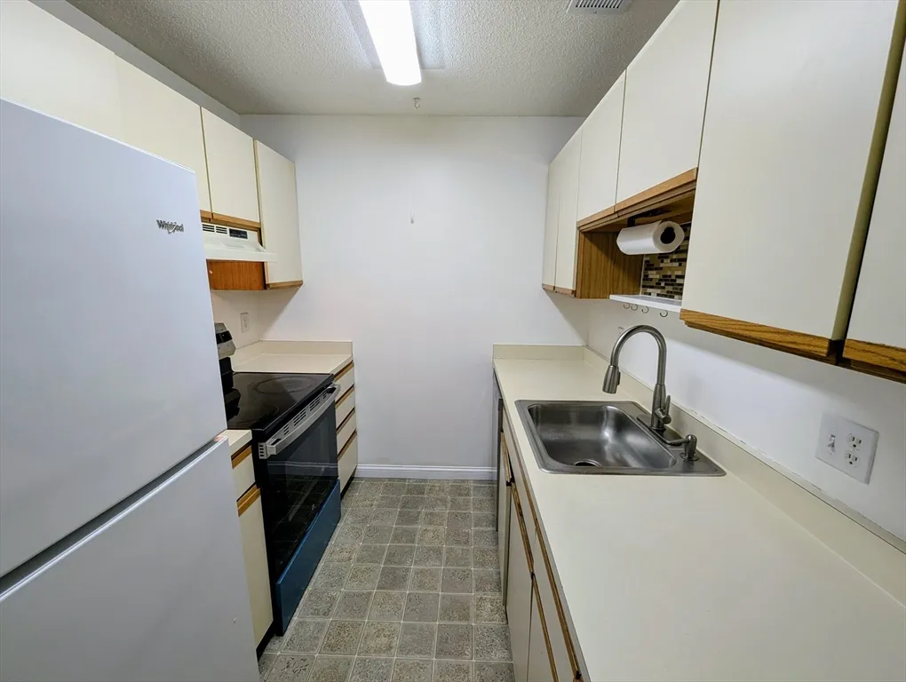 2 bed, 1 bath apartment for rent at 809 Franklin Crossing Rd Unit 809, Franklin — photo 5 of 19