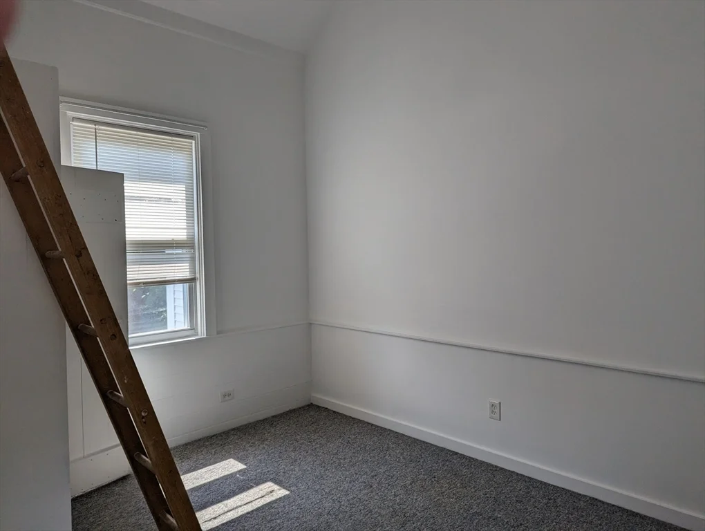 1 bed, 1 bath apartment for rent at 81/2 Russia Unit 0, Newburyport — photo 14 of 17