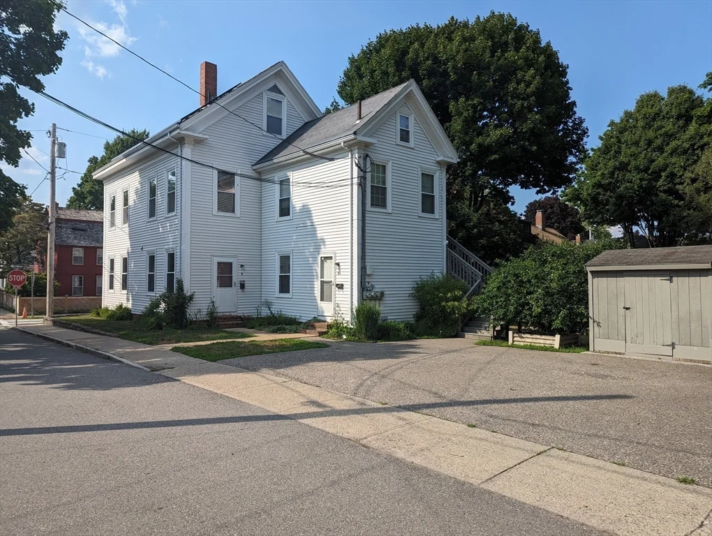 1 bed, 1 bath apartment for rent at 81/2 Russia Unit 0, Newburyport — photo 5 of 17