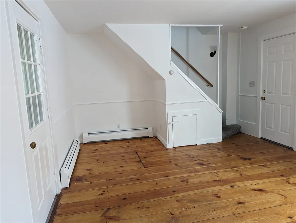 1 bed, 1 bath apartment for rent at 81/2 Russia Unit 0, Newburyport — photo 11 of 17