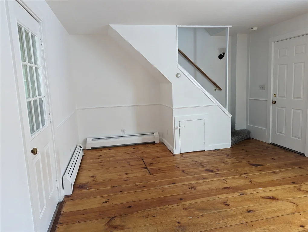 1 bed, 1 bath apartment for rent at 81/2 Russia Unit 0, Newburyport — photo 8 of 17