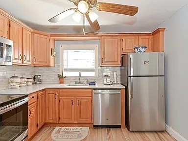 2 bed, 1 bath apartment for rent at 81-83 Fairmont St Unit 81, Malden — photo 2 of 20
