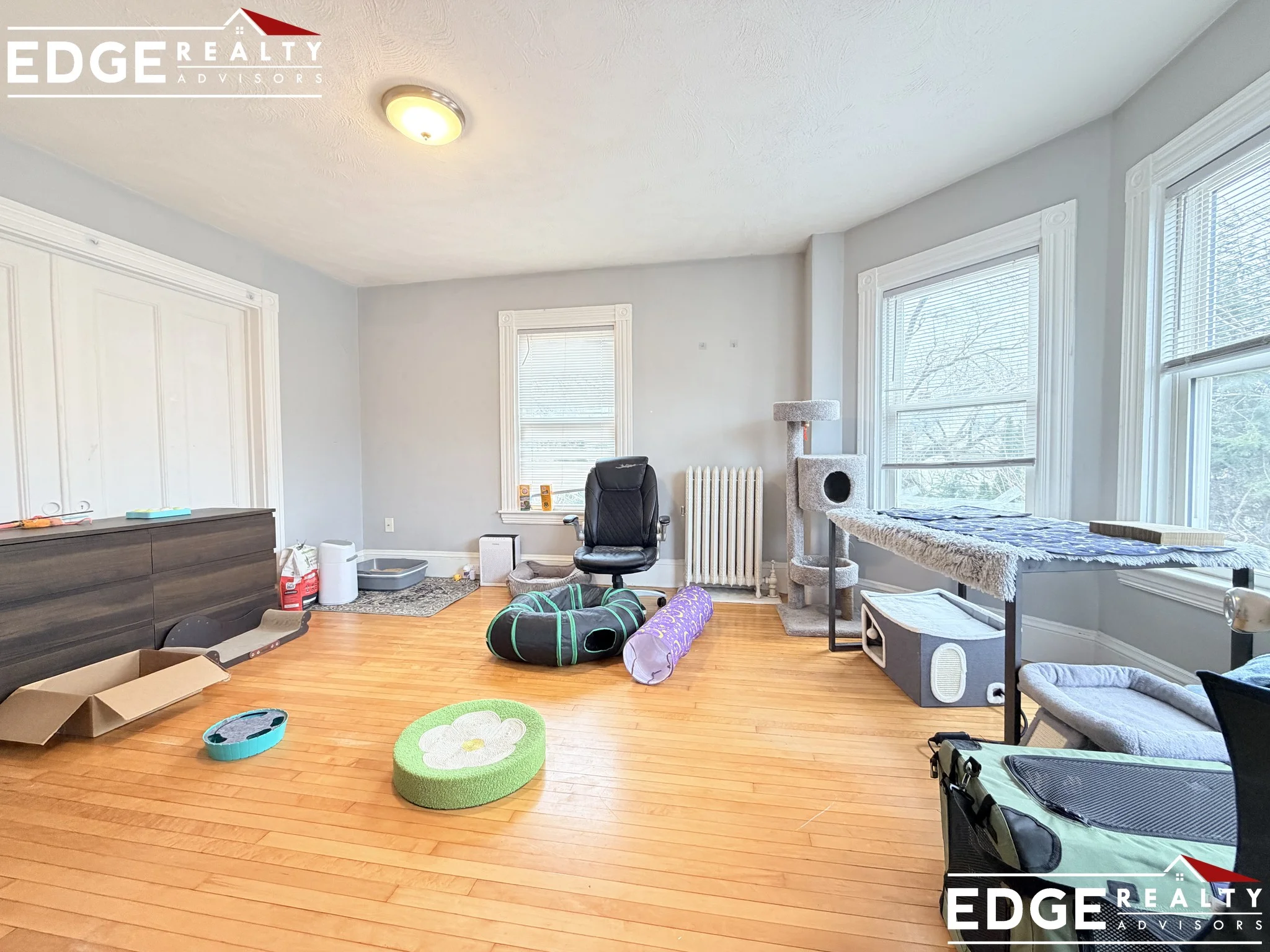 5 bed, 2 bath apartment for rent at 81-83 Orange St Unit 2, South Side — photo 14 of 19