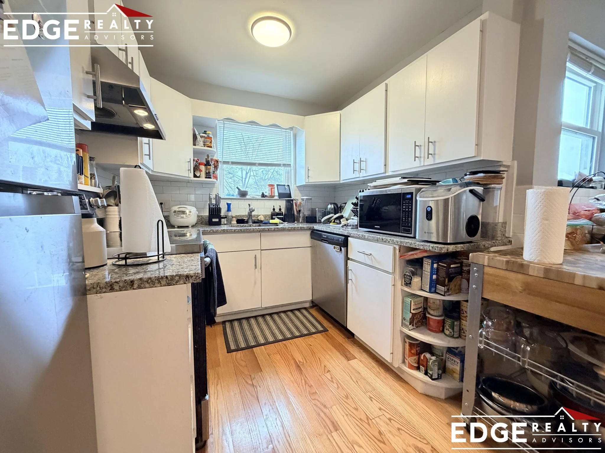 5 bed, 2 bath apartment for rent at 81-83 Orange St Unit 2, South Side — photo 2 of 19