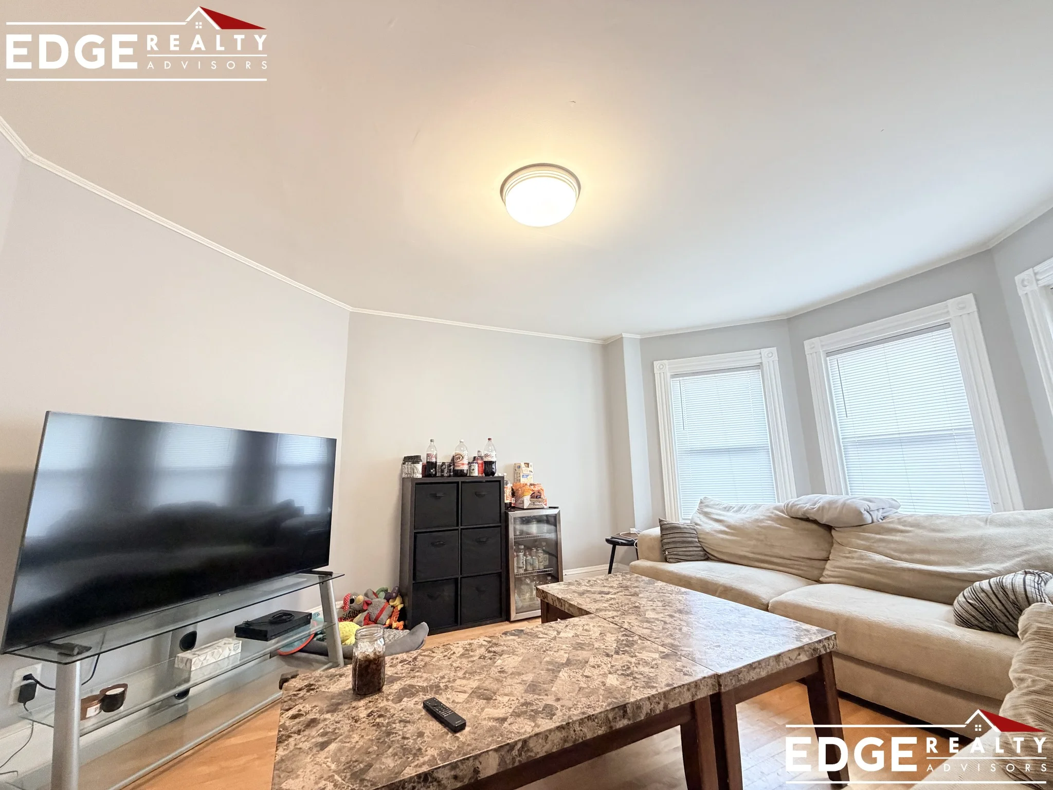 5 bed, 2 bath apartment for rent at 81-83 Orange St Unit 2, South Side — photo 5 of 19