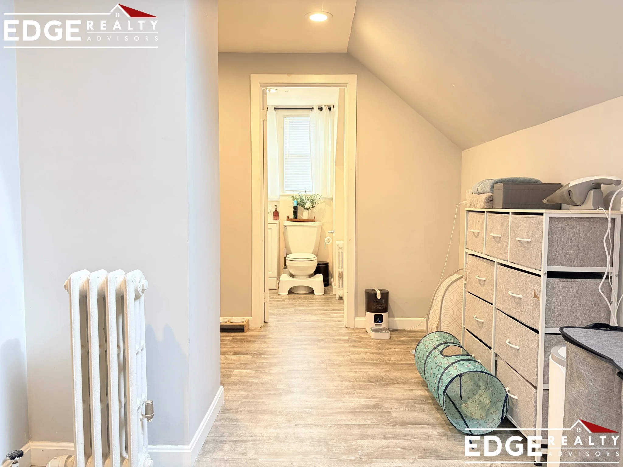 5 bed, 2 bath apartment for rent at 81-83 Orange St Unit 2, South Side — photo 18 of 19