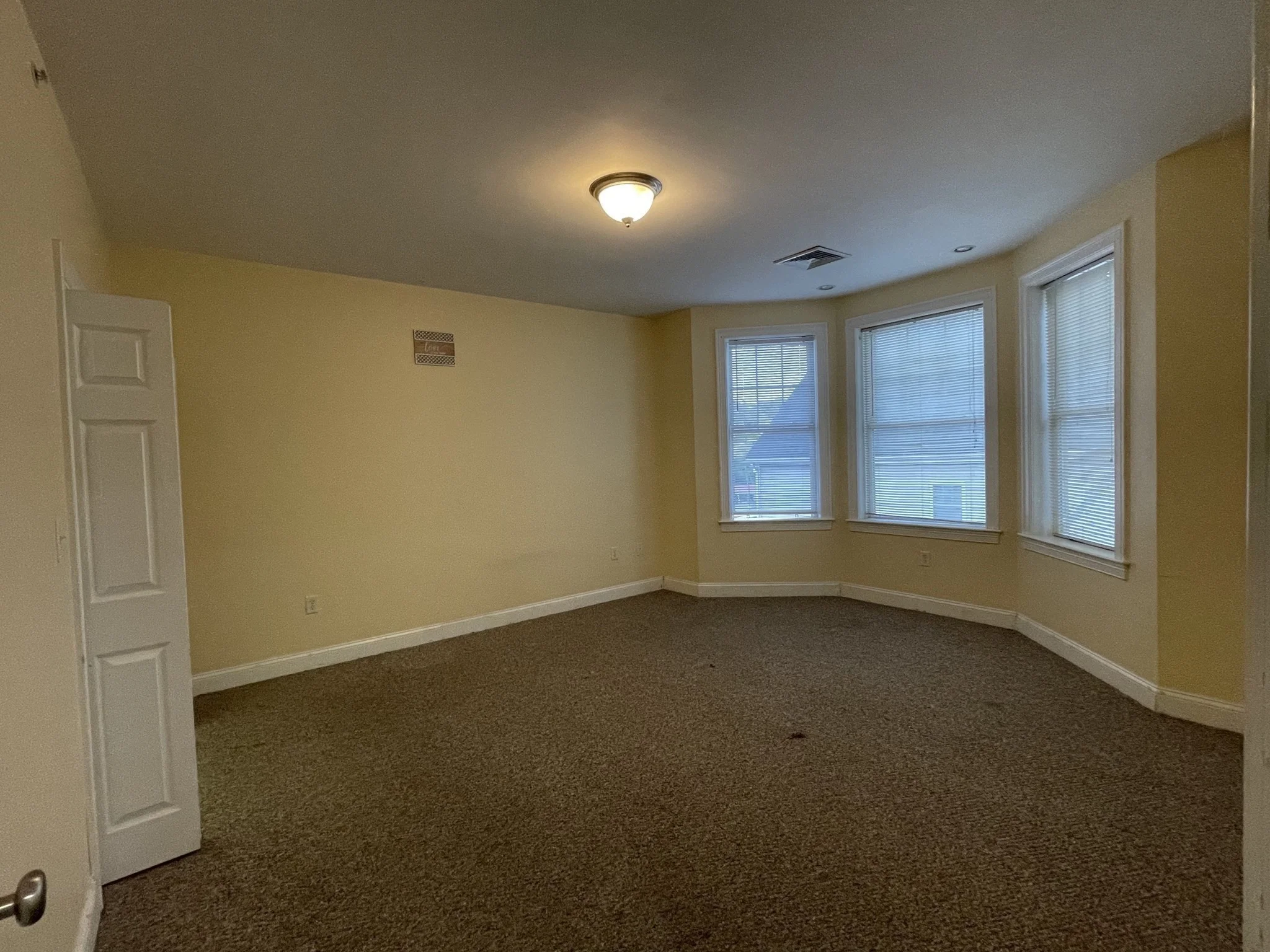 2 bed, 2 bath apartment for rent at 81-87 Fairmount Ave Unit 8, Hyde Park — photo 4 of 12